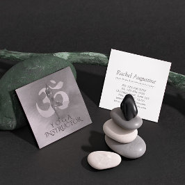 B&W Yoga-instruktionsmeditation Träd om om-symbol Fyrkantigt Visitkort