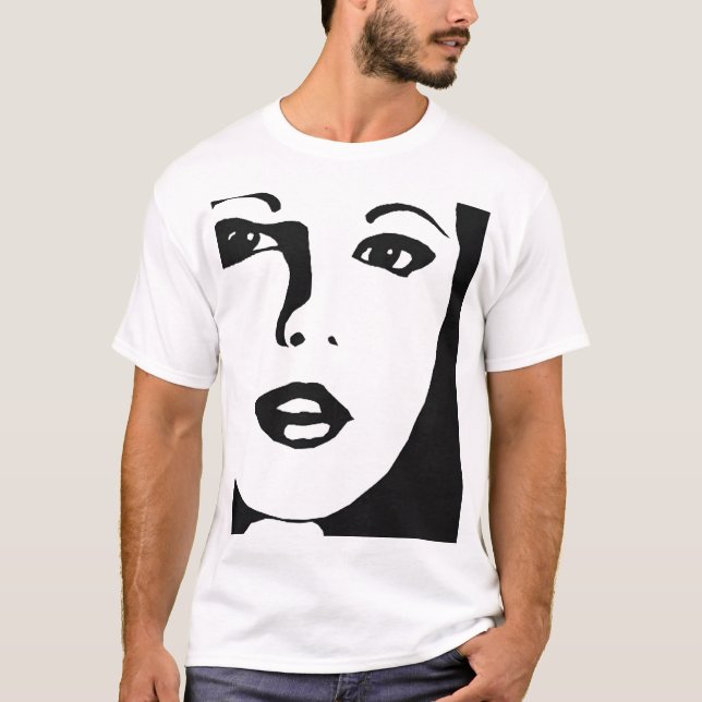 BABE I SVART T-SHIRT (Framsida)