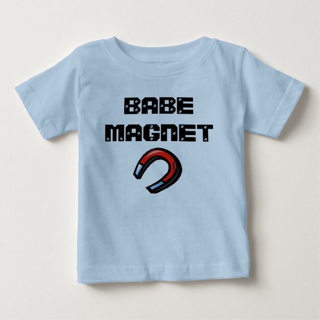 BABE MAGNET TEE SHIRT (Framsida)