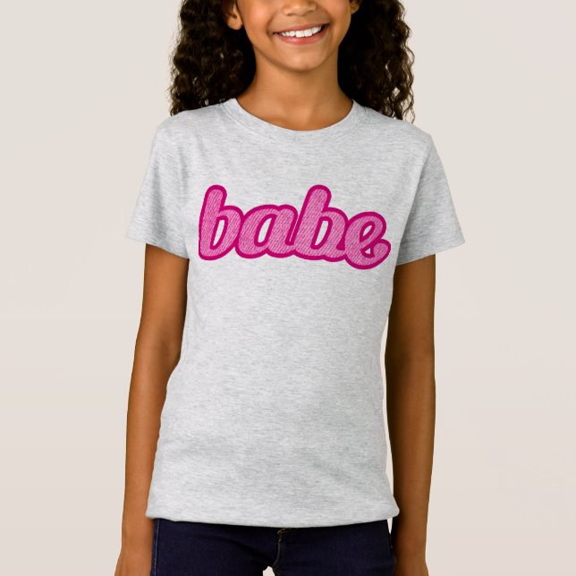 Babe text denim stil grafik i shock rosa t shirt (Framsida)