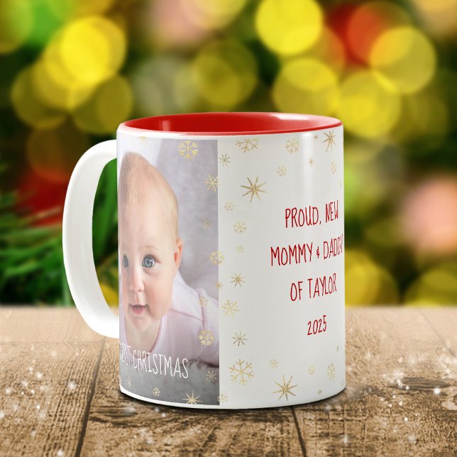 Baby 1:a julen Nya mamma Pappa Snöflingor Foto på  Två-Tonad Mugg (Skapare uppladdad)