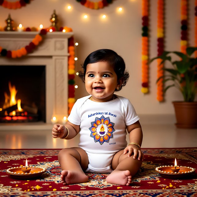 Baby 1st Diwali med eget namn T Shirt (Baby's 1st Diwali with custom name Baby Bodysuit)
