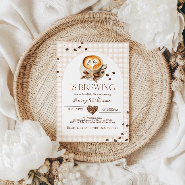 Baby är bryggande kaffebönstema Babyshower Inbjudningar (Skapare uppladdad)