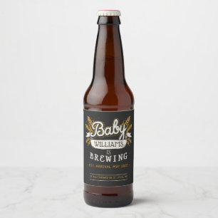Baby bär som brinner upp ölflaska etikett
