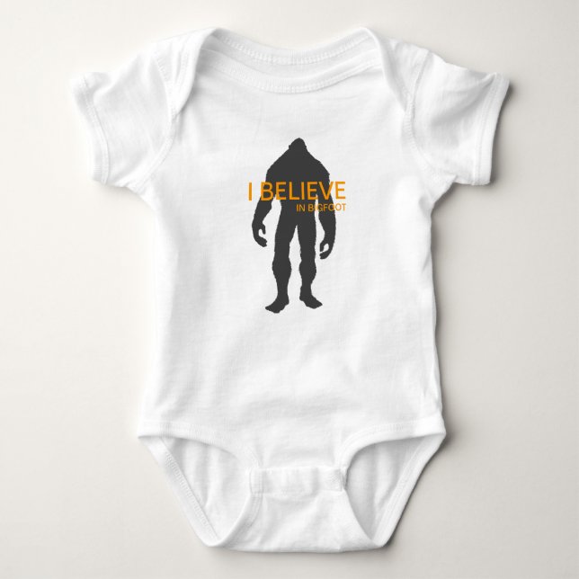 Baby Bigfoot T-Shirt (Framsida)