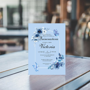 Baby blue blommigt-fjärilar Quinceañera Inbjudningar