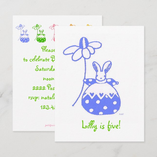 baby blue daisy, bunny födelsedagsinbjudan inbjudningar (Fram/baksida)