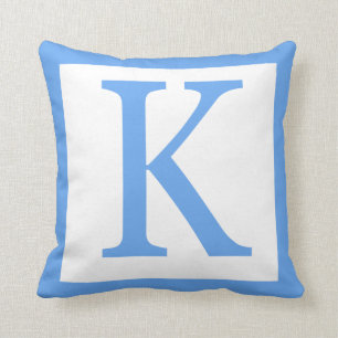 Baby blue gräns för brev K Kudde