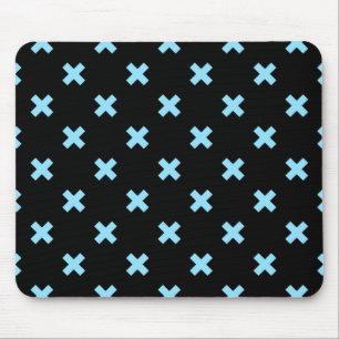 Baby blue kor-stygn på svart musmatta