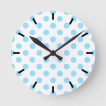 Baby blue och vita polka dots