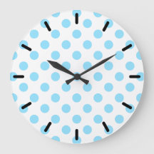 Baby blue och vita polka dots
