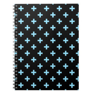 Baby blue polka kor på svart anteckningsbok