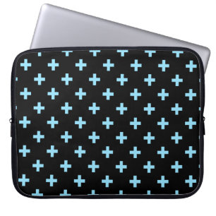 Baby blue polka kor på svart laptop fodral