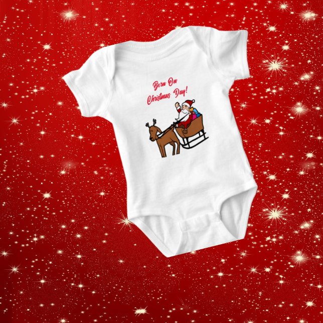 Baby "Born på juldagen" Bodykostymen Santa Sled T Shirt (Skapare uppladdad)