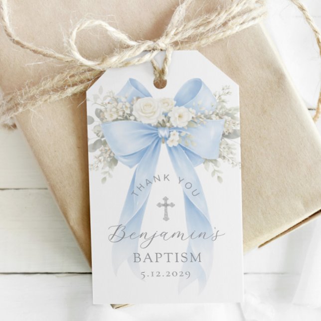 Baby Boy Baptism Silver Cross Floral Bow Presentetikett (Skapare uppladdad)