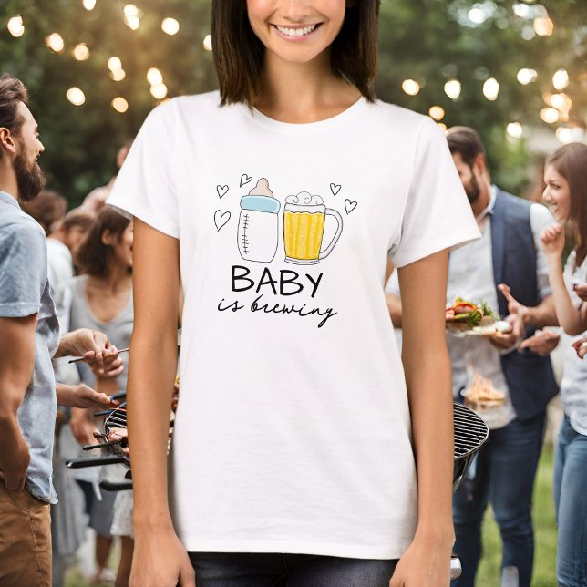 Baby brinner i Mamma av Flaska-öl som ska T Shirt (Skapare uppladdad)