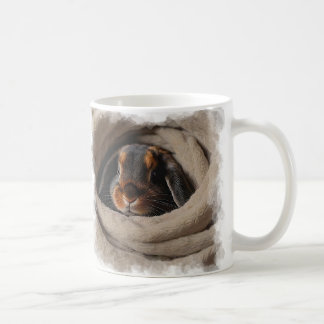 Baby Bunny Snuggled in a Blankie Kaffemugg