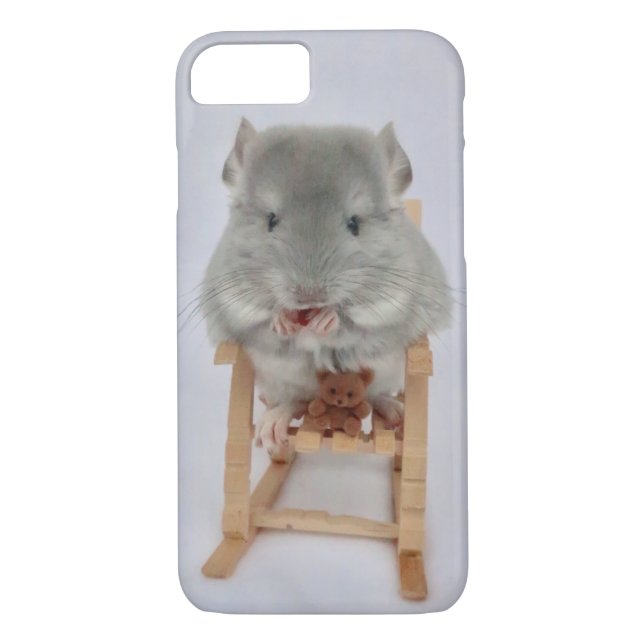 Baby chinchilla sitta som är ordförande med nalle Case-Mate iPhone skal (Baksida)