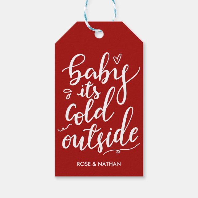 Baby dess Kall utanför handskrivet vitt skript Presentetikett (Framsidan)