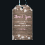 Baby dess Kall utanför Rustic Winter Baby Shower Presentetikett<br><div class="desc">Baby dess Kall utanför Rustic Winter Baby Shower Märkres</div>