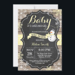 Baby dess Kall utanför Snögubbe babyskor Inbjudningar<br><div class="desc">Baby dess Kall utanför Rustic Winter Snögubbe Baby Shower-inbjudan. Gult Snowflake. Rustic Wood Chalkboard Background. Land Vintage Retro Barn. Bjud in barn eller flicka. Winter Helgdag Baby Shower Inbjudan. Gult och vitt Snöflingor. Om du vill göra ytterligare anpassningar klickar du på knappen "Anpassa" och användor verktyg som är utformat för...</div>