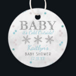 Baby Det är Kall utanför Boys Winter Baby Shower Gåvor Etiketter<br><div class="desc">Fira i stil med dessa söta och mycket trendig babydusch. Den här utformningen är enkel att anpassa med din speciella händelsetext och dina gäster blir glada när de ser dessa fantastiska märkre.</div>