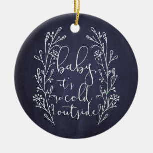 Baby Det är Kall utanför Snöflingor Monogrammed Julgransprydnad Keramik