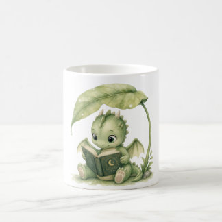 Baby-drake som läser under blad Sagobok Barnkammar Kaffemugg
