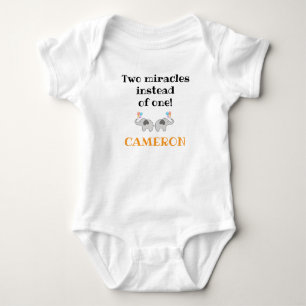 Baby Ensemblé med Söt Slogan, Elefanter, Tvillinga T Shirt