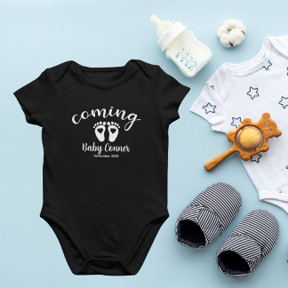 Baby Feet-meddelande förfallodatum Namn T Shirt