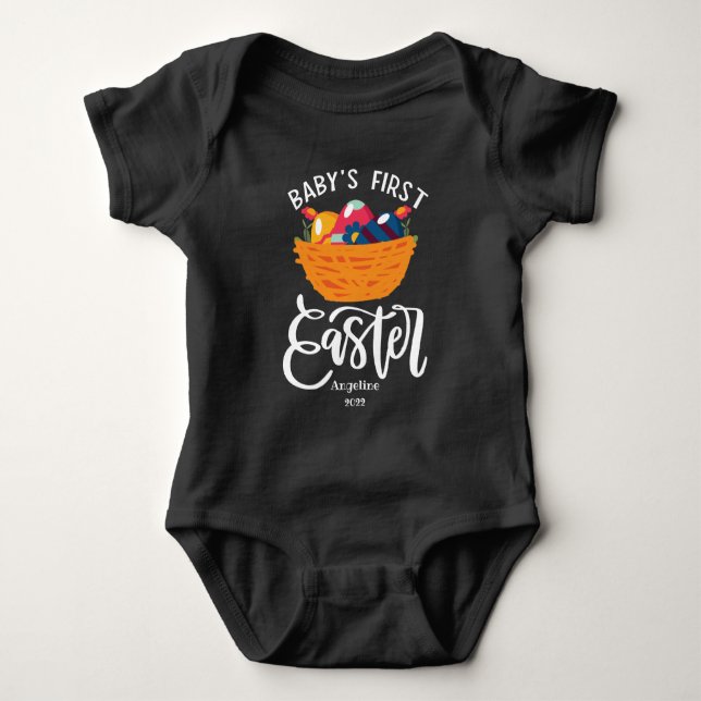 Baby First Påsk med Basket Eggs T Shirt (Framsida)