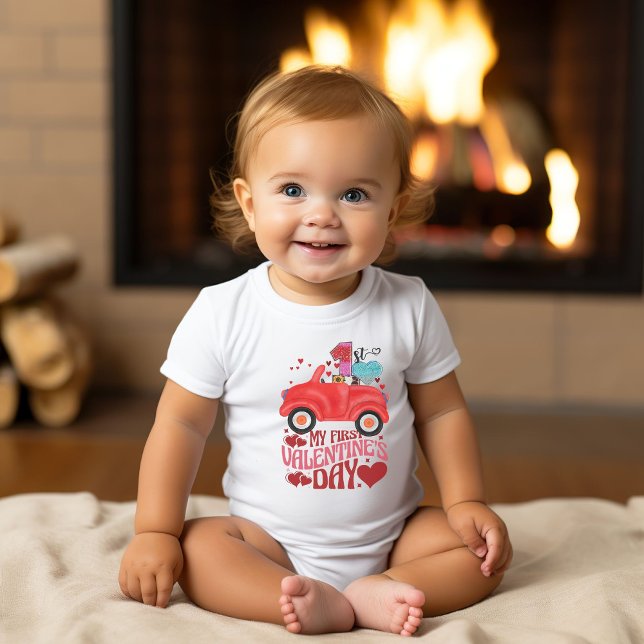 Baby First Valentine Day Födelsedagsfest T Shirt (Skapare uppladdad)
