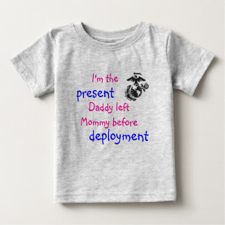 Baby före driftsättning t-shirt