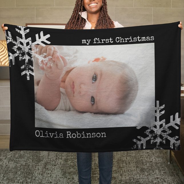 Baby Första jul Black Photo Snöflingor Fleecefilt (Snowflake Baby's 1st Christmas holiday keepsake photo ornament perfect to bring joy to others.)
