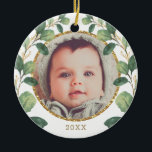 Baby Första jul Greenery Guld Eucalyptus Julgransprydnad Keramik<br><div class="desc">Den här designen har en fantastisk vattenfärgsillustration av lush grey i grönt och guld. Använda mallen fält för att lägga till information. Om du vill ändra teckensnittet stil,  färg eller textplacering klickar du bara på knappen "Anpassa ytterligare".</div>