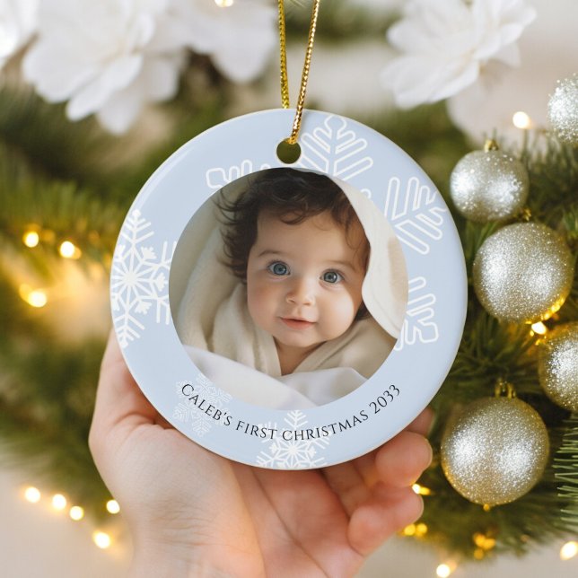 Baby Första julblått modern Snöflingor Foto Julgransprydnad Keramik (blue snowflake babys first christmas photo ornament)