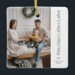 Baby första julfamiljens fotopaké julgransprydnad keramik<br><div class="desc">Markera den här speciella milstolpen med ett keepsaksmönster som matchar dina helgdagskort. Anpassa med ditt familjefoto och namn - ett tidlöst minne som kan hänga på träd år efter år.</div>