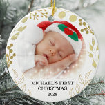 Baby Första julfoto Julgransprydnad Keramik<br><div class="desc">Denna elegant dekoreras julprydnaden med guld blad på vit bakgrund. Anpassade enkelt med baby namn,  år och foto. Observera att de små vita stjärnorna inte ingår i designen. Ursprunglig vattenfärg © Michele Davies.</div>