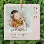 Baby Första julfoto Julgransprydnad Keramik<br><div class="desc">En modern fotokeepé</div>