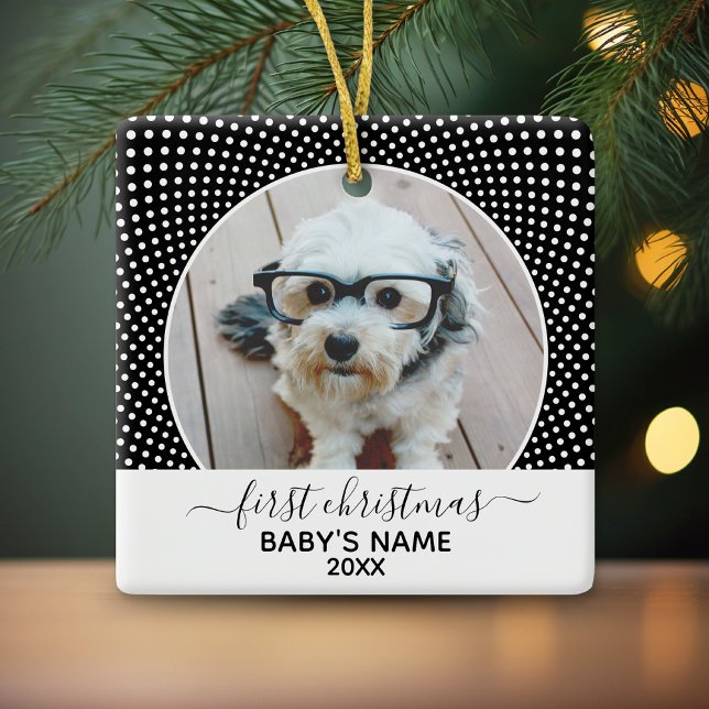 Baby Första julfotopoka Dot Black White Julgransprydnad Keramik (Personalized photo ornament)