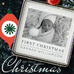 Baby första julmodern, minimalistiskt foto julgransprydnad metall<br><div class="desc">Design består av roligt och lekfull typografi med sans serif- och serif-teckensnitt. Lägg till ett foto av anpassningsbarna till baby eller ändra fotofiltret.</div>