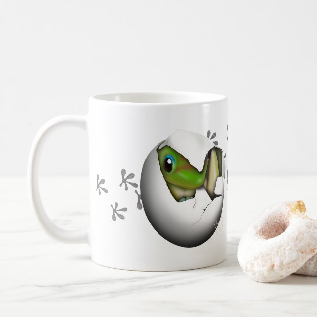 Baby Gecko i ägg  Kaffemugg (Med munk)