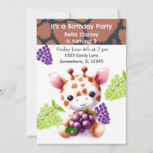 Baby Giraffe med inbjudan att bjuda in druvor på f