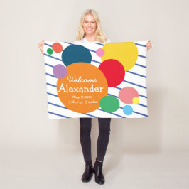 Baby har färgfulla geometriska former fleecefilt