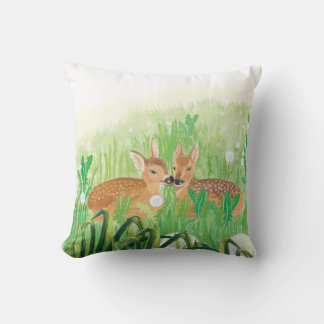 Baby Hjort - Fawns in Tall Grass Illustration Kudde