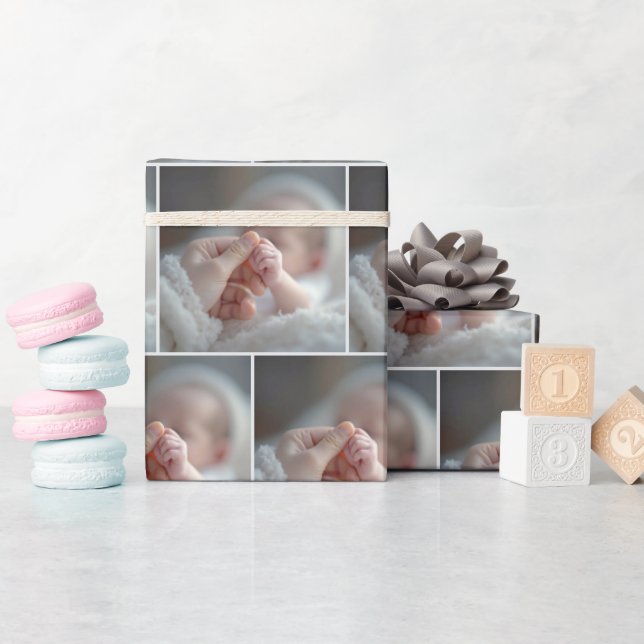 Baby Holding an Vuxen Hand Presentpapper (Baby Shower)