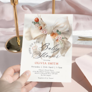 Baby i Blom White Bow Fall Blommigt Baby Shower Inbjudningar