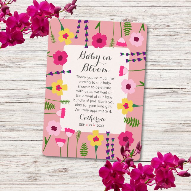 Baby i blommande Blommigt Babykläder med färg på b Tack Kort (Skapare uppladdad)