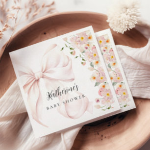 Baby i BLOMMMT-Rosa Bow Baby Shower-inbjudan Pappersservett