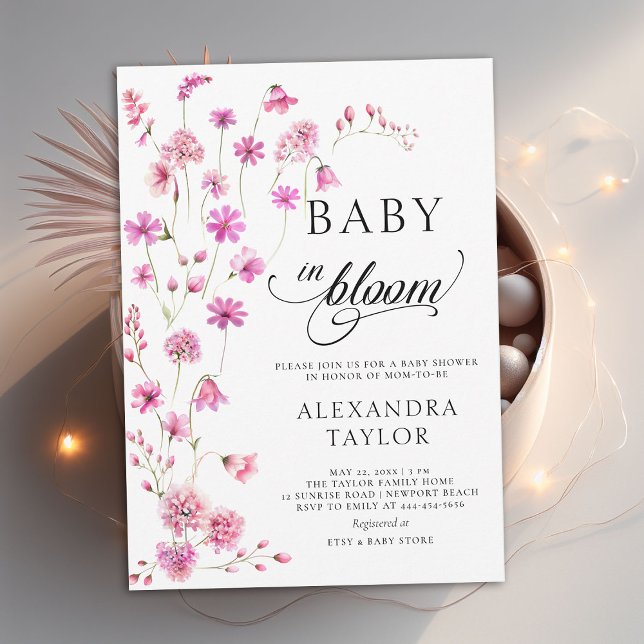 Baby i Bloom Wildblomskript Flicka Shower Inbjudningar (baby in bloom wildflowers baby shower invitation pink watercolor cottage garden cute sweet boho chic)